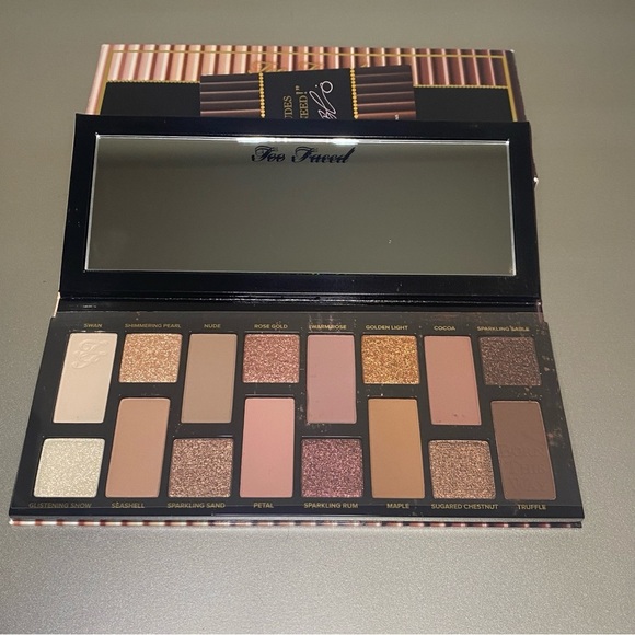 New Too Faced Born This Way The Natural Nudes Eyeshadow Palette - Picture 8 of 10